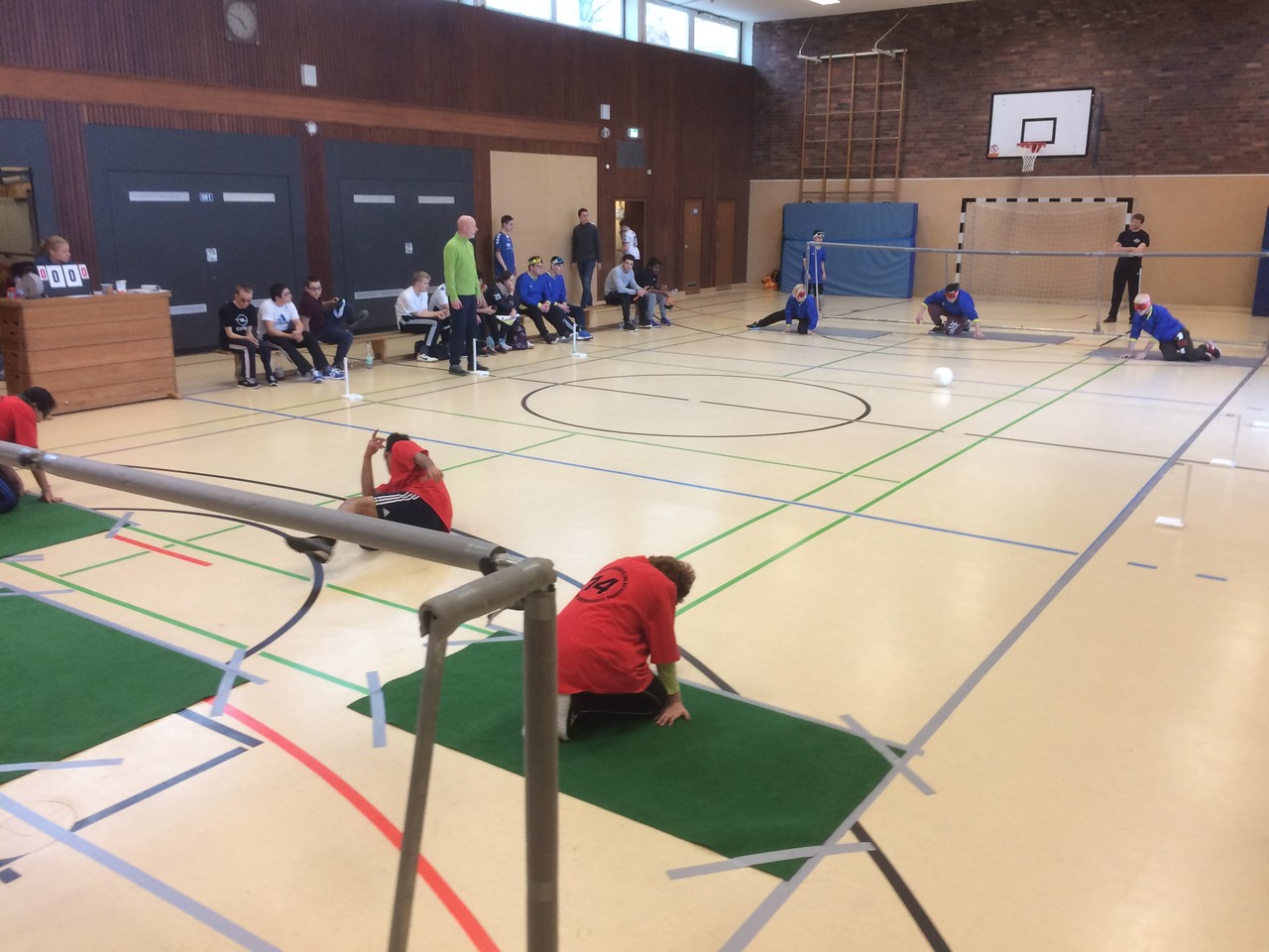 Torballturnier in Düren. Unsere Mannschaft in den blauen Trikots.